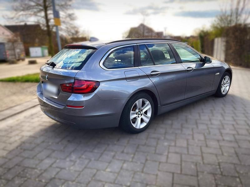 Second-hand BMW 525 218 CP (160 kW) 2011 Gri Break