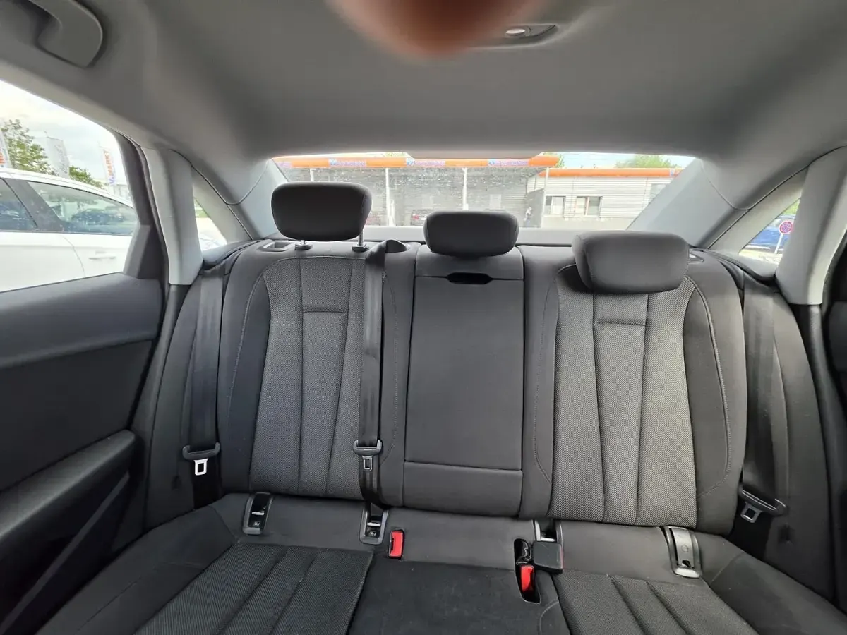 Gebraucht Audi A4 150 PS (110 kW) 2016 Grau Limousine
