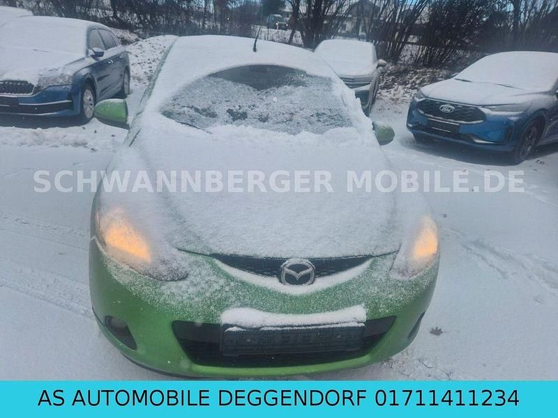 Grün Gebraucht 2009 Mazda 2 Limousine | 1.350 € (Fairer Preis) - Bild 1/4