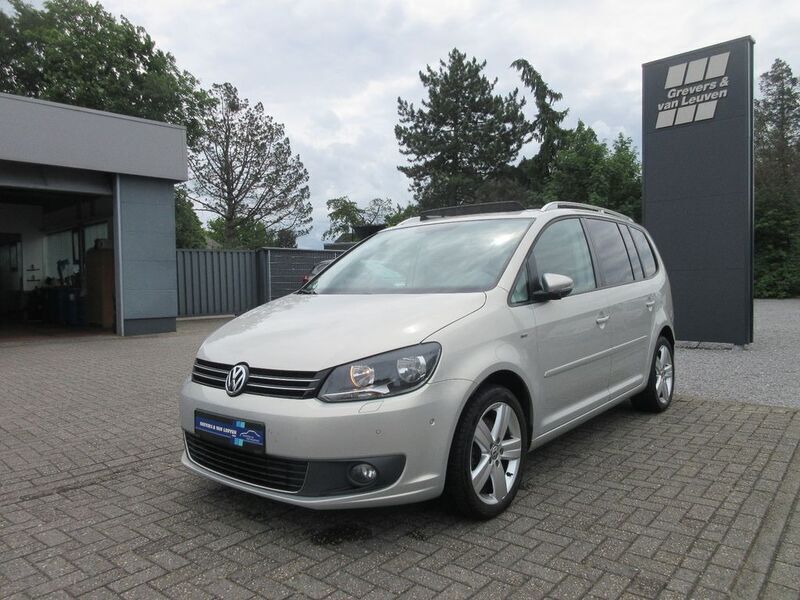 Silber Gebraucht 2014 VW Touran Cup Van / Kleinbus | 9.300 € (Fairer Preis) - Bild 1/4