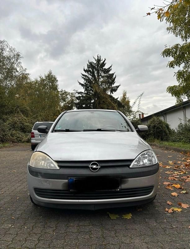 Grau Gebraucht 2001 Opel Corsa Kleinwagen | 850 € (Guter Preis) - Bild 1/4