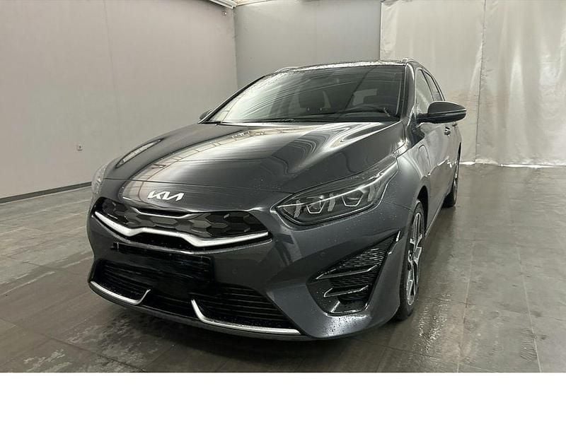 Grau Gebraucht 2022 Kia XCeed Spirit SUV | 20.900 € (Fairer Preis) - Bild 1/3