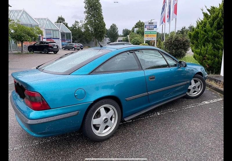 Blau Gebraucht 1993 Opel Calibra Selection Coupé | 19.850 € - Bild 1/4