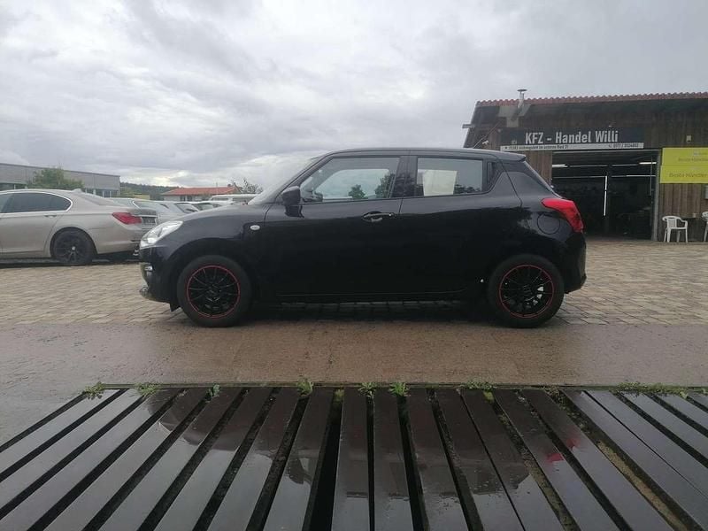 Gebraucht Suzuki Swift Basic 90 PS (66 kW) 2019 Schwarz Kleinwagen