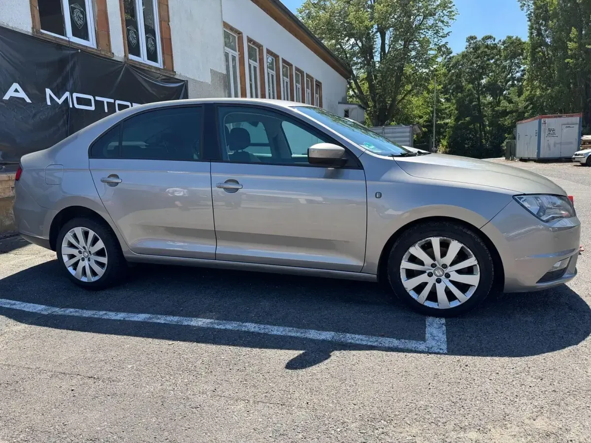 Gebraucht Seat Toledo Style 122 PS (89 kW) 2014 Gold Kleinwagen