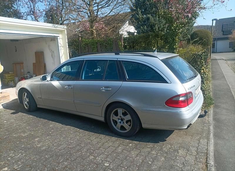 Gebraucht Mercedes E320 224 PS (164 kW) 2007 Silber Kombi