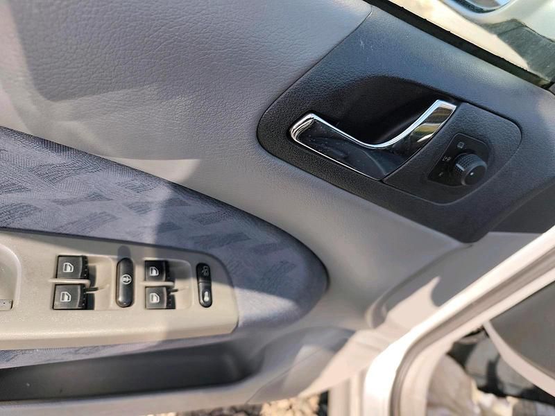 Gebraucht Skoda Octavia 2000 Silber Limousine