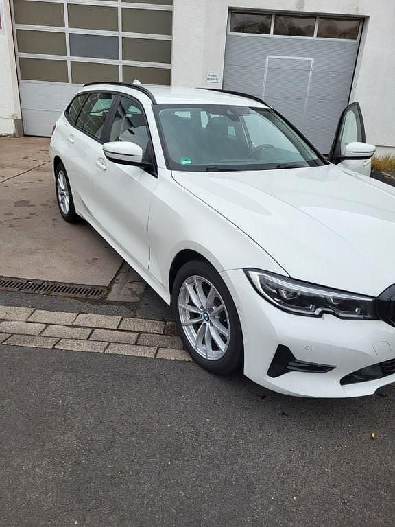Gebraucht BMW 320 190 PS (139 kW) 2020 Weiß Kombi