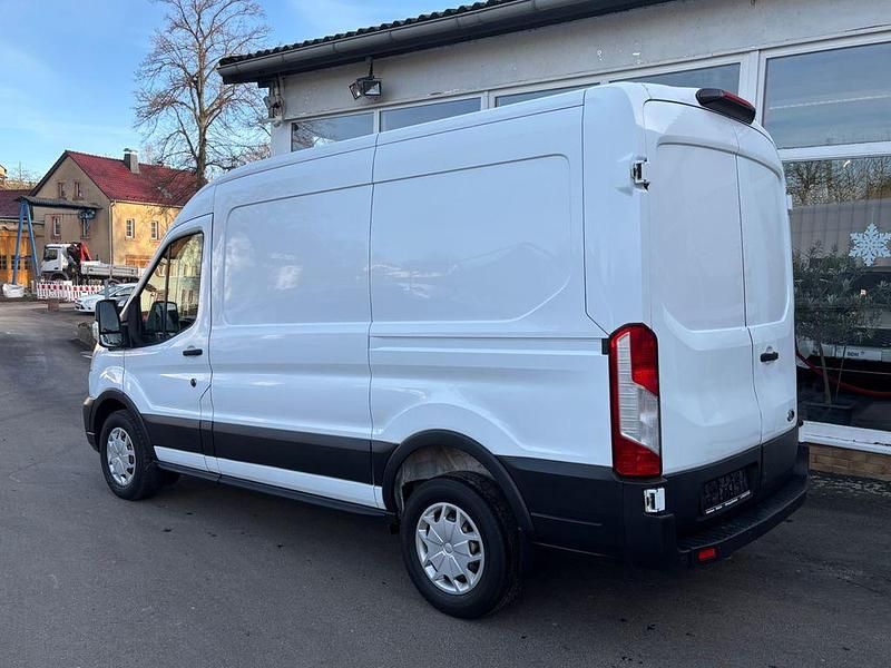 Gebraucht Ford Transit 107 PS (78 kW) 2020 Weiß Van / Kleinbus