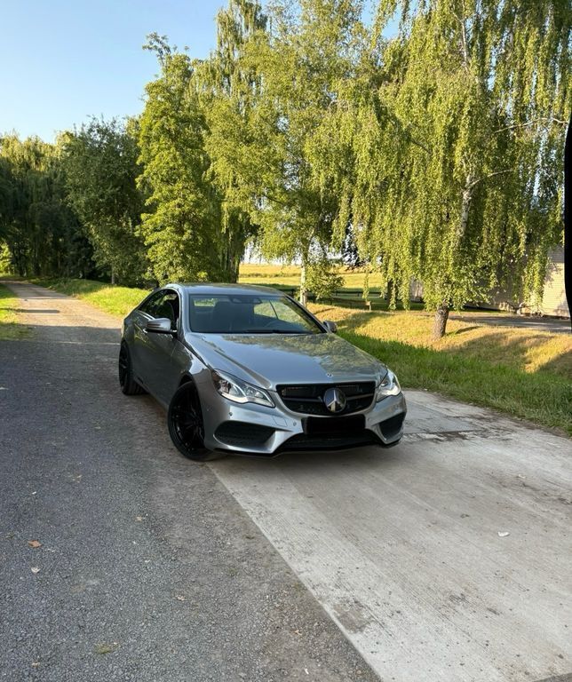 Grau Gebraucht 2013 Mercedes E400 AMG Coupé | 17.590 € (Fairer Preis) - Bild 1/4