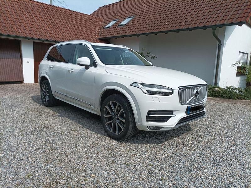 Weiß Gebraucht 2019 Volvo XC90 Inscription SUV | 25.999 € (Guter Preis) - Bild 1/4