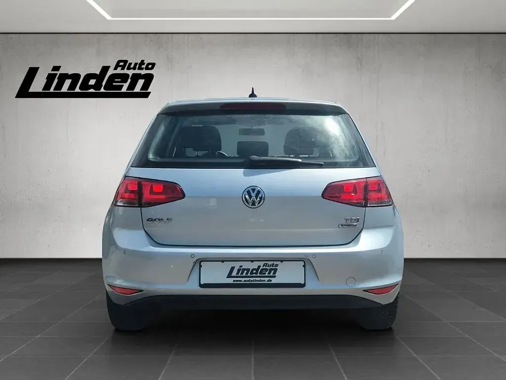 Gebraucht VW Golf VII Trendline 110 PS (80 kW) 2016 Silber Limousine