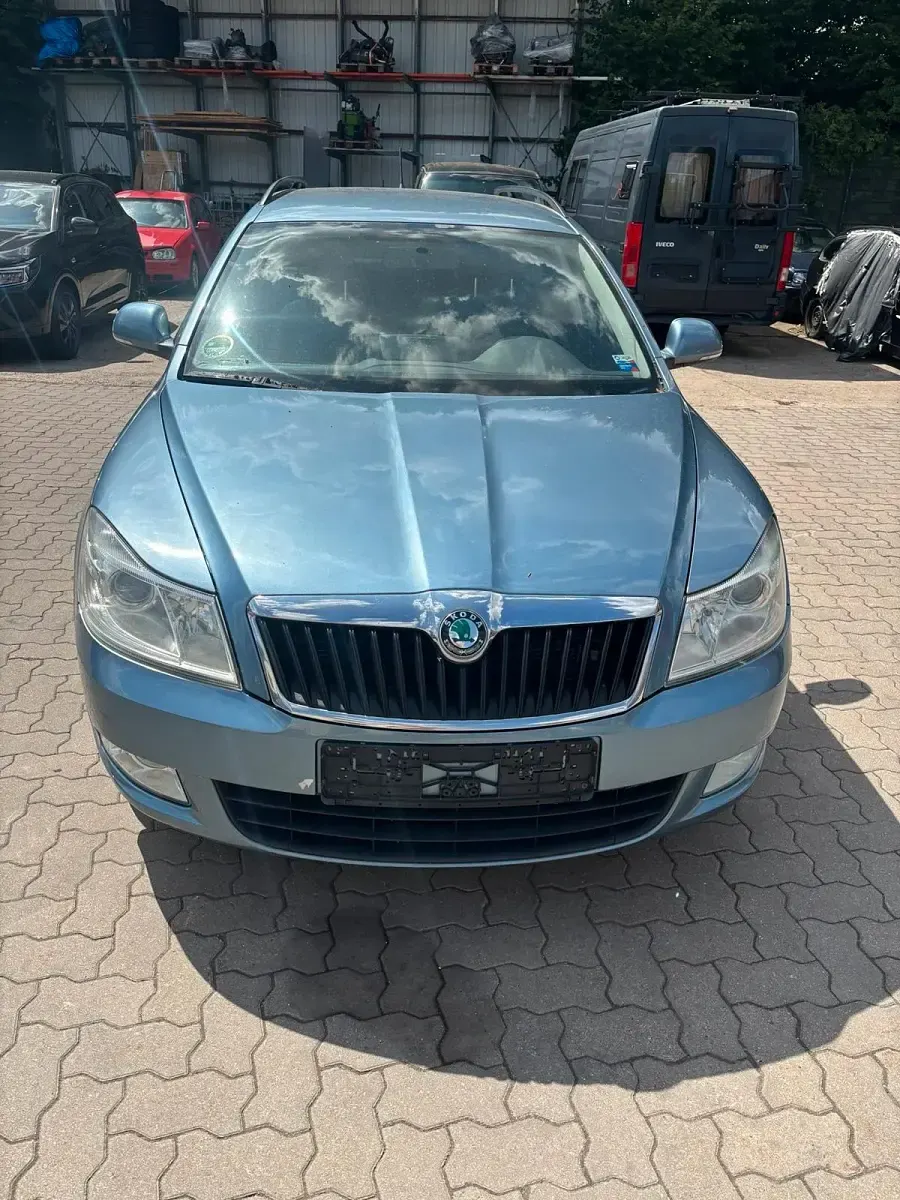 Gebraucht Skoda Octavia 110 PS (80 kW) 2012 Blau Kombi