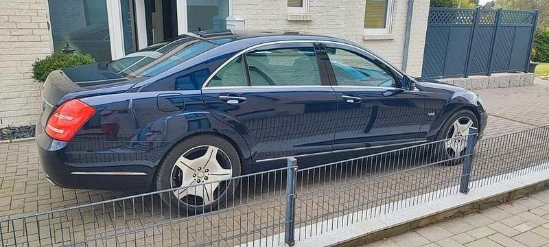 Blau Gebraucht 2013 Mercedes S600 Maybach Limousine | 38.940 € - Bild 1/4