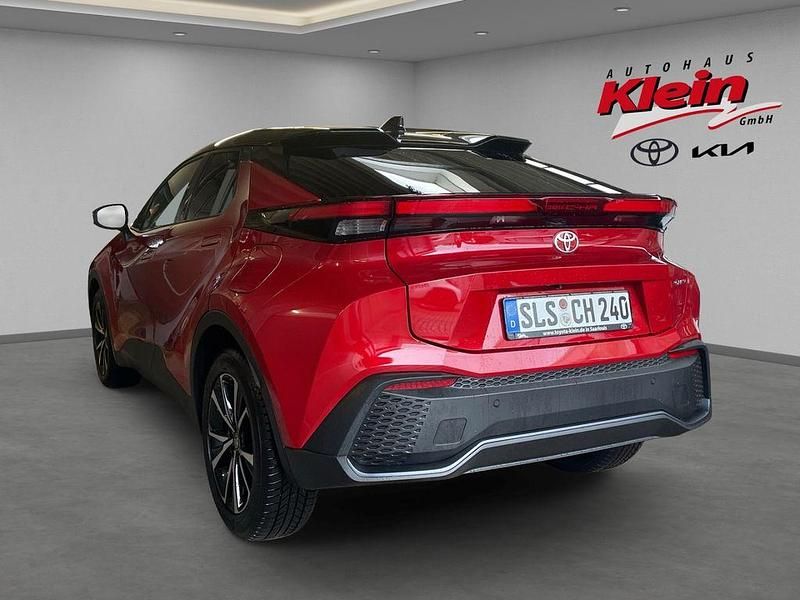 Gebraucht Toyota C-HR Team 99 PS (72 kW) 2025 Rot SUV