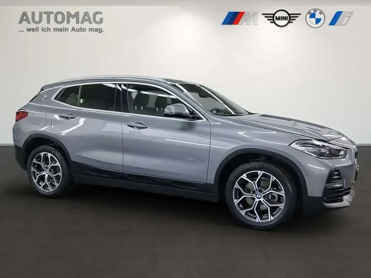 Gebraucht BMW X2 Sport Line 136 PS (100 kW) 2022 Silber SUV