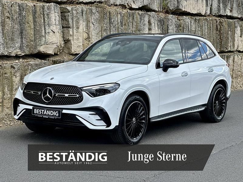 Manufaktur lack manufaktur opalithweiß bright Gebraucht 2024 Mercedes GLC300 Premium SUV | 66.480 € (Fairer Preis) - Bild 1/4