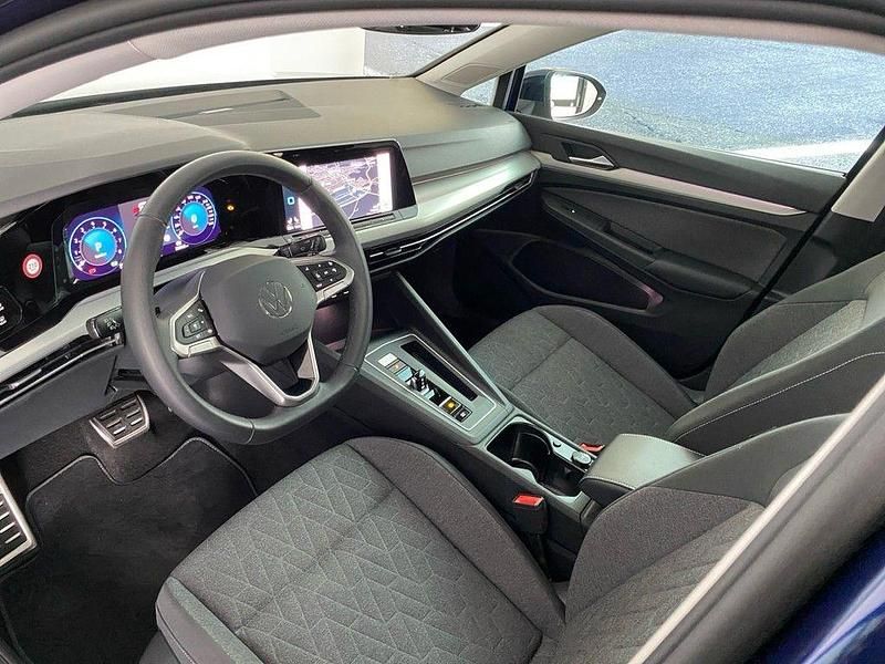 Używany VW Golf VIII Move 150 KM (110 kW) 2024 Niebieski Kombi