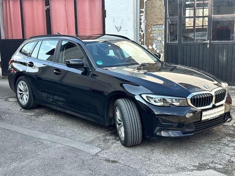 Gebraucht BMW 318 Advantage 150 PS (110 kW) 2021 Schwarz Limousine