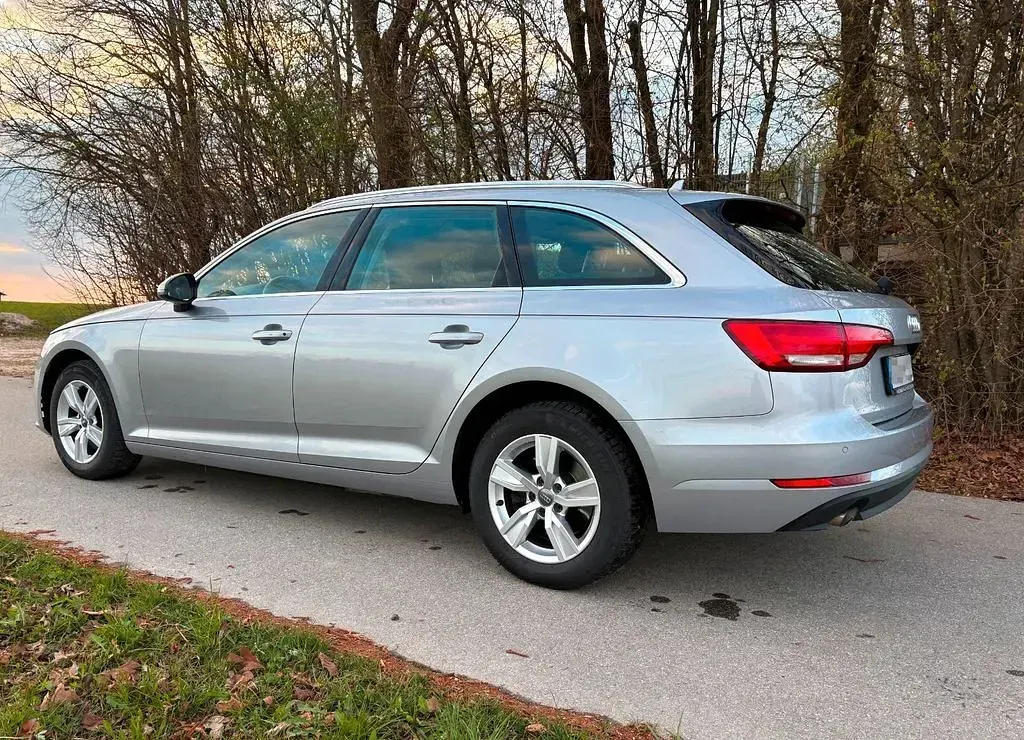Gebraucht Audi A4 Design 150 PS (110 kW) 2016 Silber Kombi