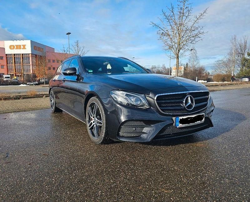 Gebraucht Mercedes E250 AMG line 211 PS (155 kW) 2017 Schwarz Kombi