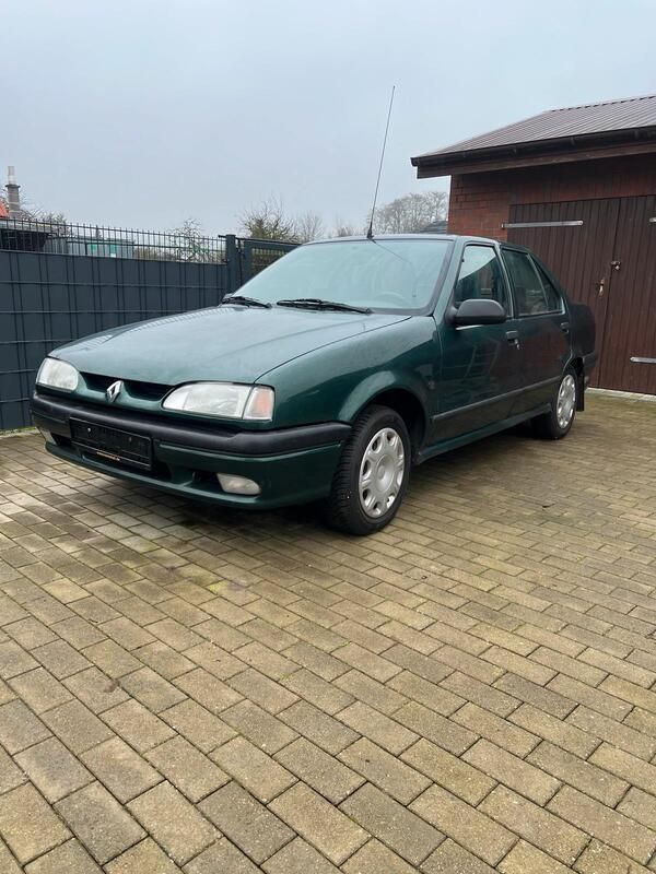 Gebraucht 1995 Renault R9 Limousine | 4.200 € - Bild 1/4