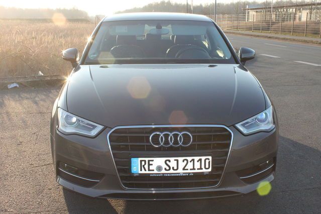 Gebraucht Audi A3 Ambiente 105 PS (77 kW) 2013 Grau metallic Limousine
