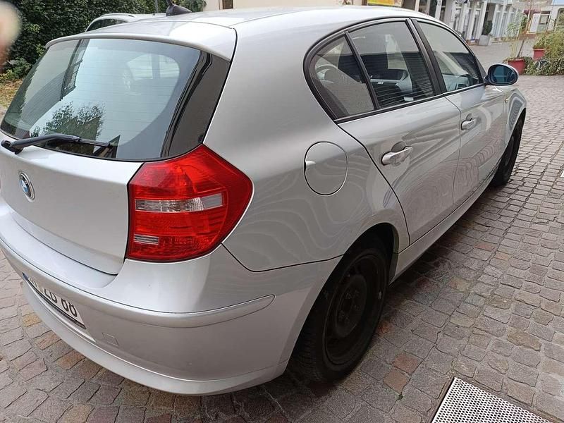Gebraucht BMW 116 122 PS (89 kW) 2009 Kleinwagen