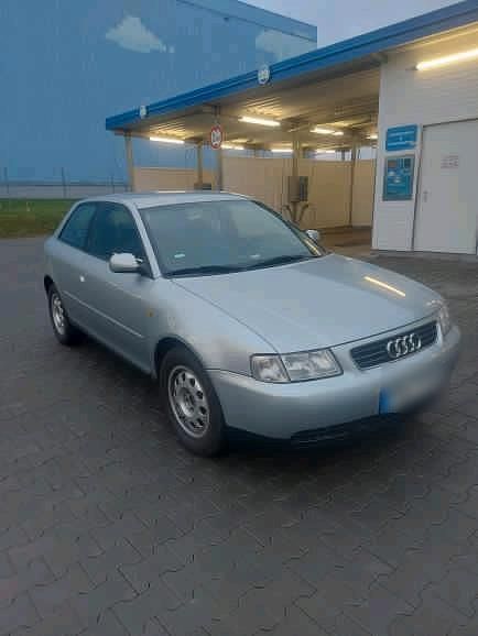 Grau Gebraucht 1997 Audi A3 Kombi | 1.400 € - Bild 1/4