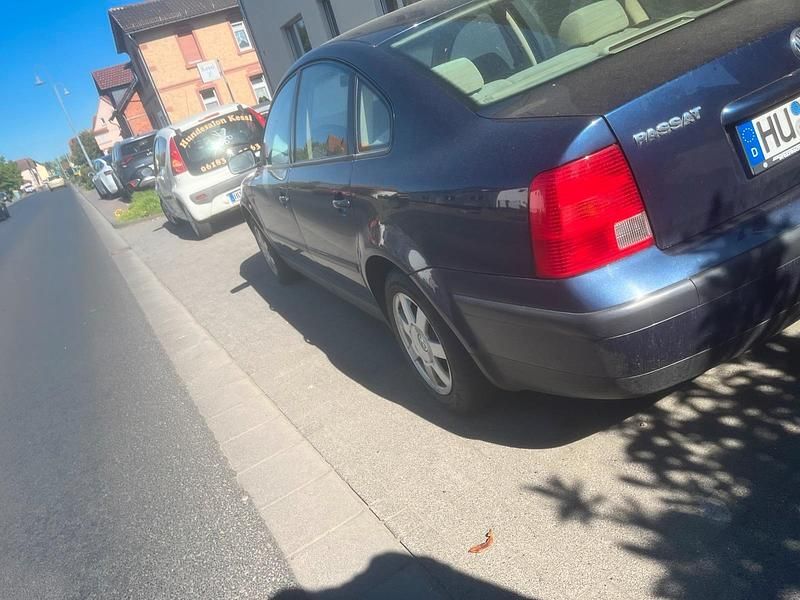 Gebraucht VW Passat 1997 Blau Limousine