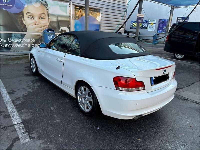 Gebraucht BMW 120 Cabriolet 170 PS (125 kW) 2008 Weiß Cabrio