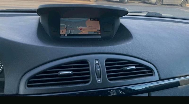 Gebraucht Renault Laguna III 133 PS (97 kW) 2007 Silber Kombi