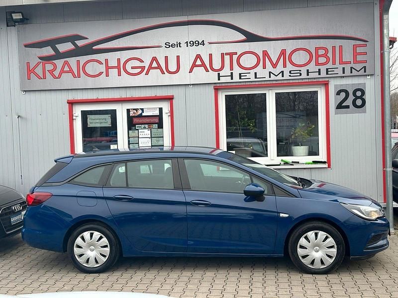 Używany Opel Astra 110 KM (80 kW) 2019 Niebieski Kombi