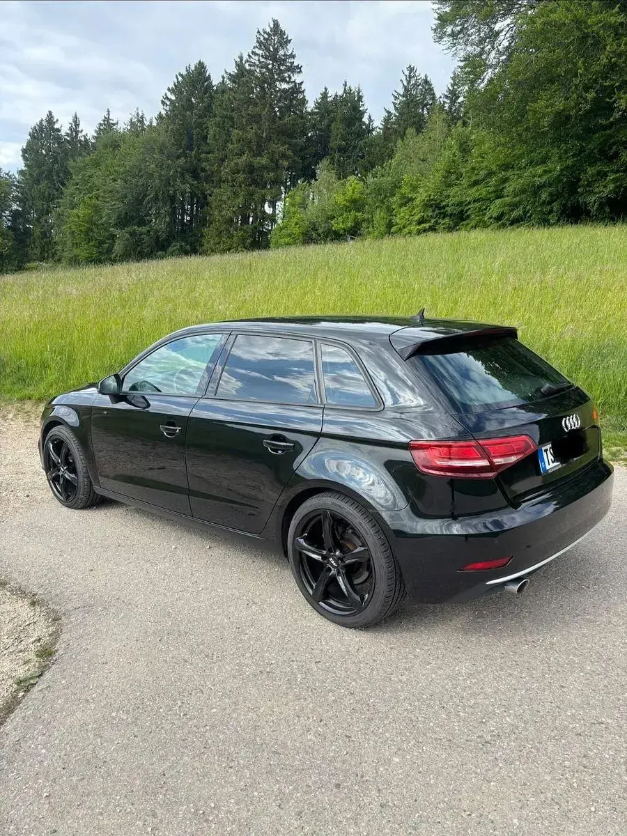 Gebraucht Audi A3 116 PS (85 kW) 2017 Schwarz Limousine