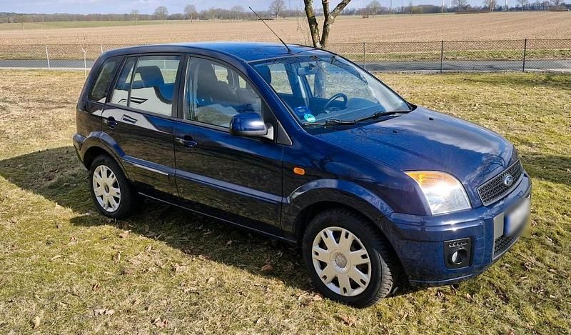 Gebraucht Ford Fusion 80 PS (58 kW) 2012 Blau Kleinwagen