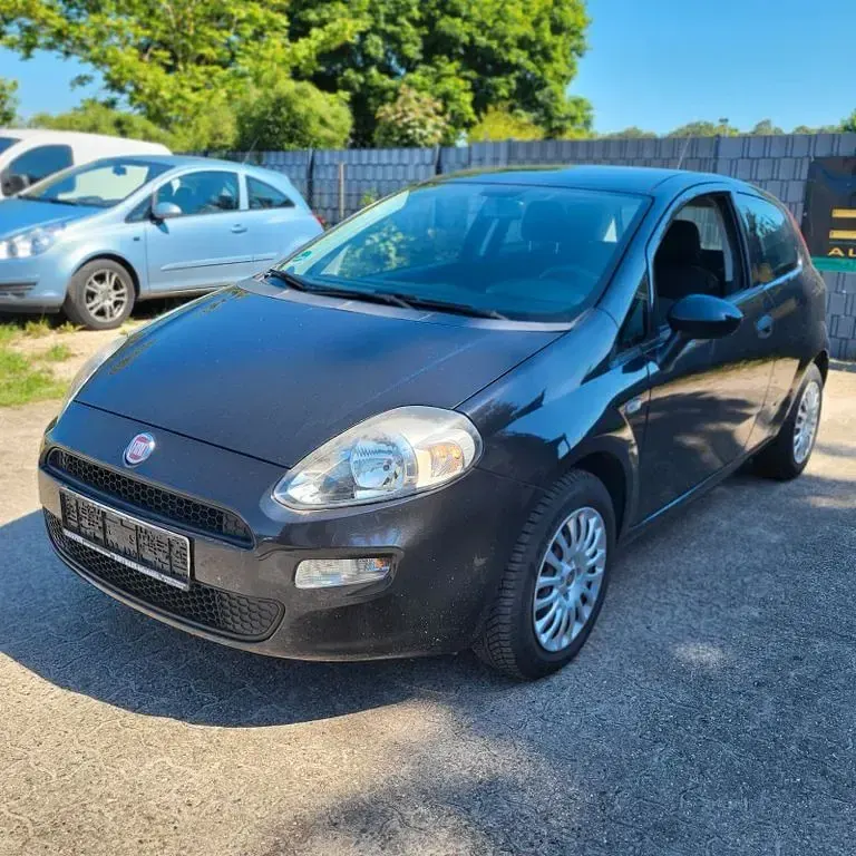 Gebraucht Fiat Punto Pop 69 PS (50 kW) 2014 Schwarz Kleinwagen