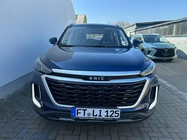 Używany Baic X35 116 KM (85 kW) 2024 Niebieski SUV
