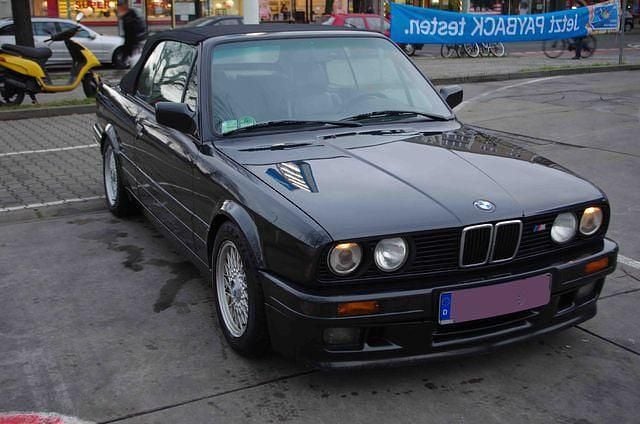 Gebraucht BMW 325 Cabriolet 170 PS (125 kW) 1991 Schwarz metallic Cabrio