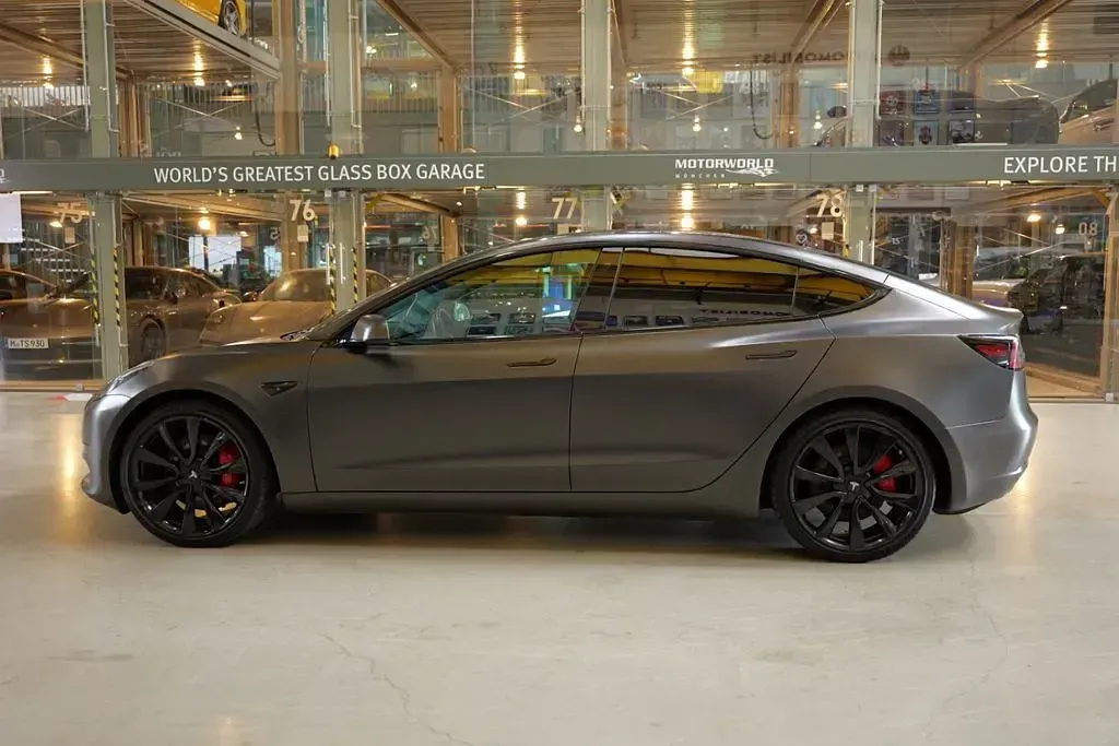 Used Tesla Model 3 Performance 355 kW (483 HP) 2019 Black Sedan