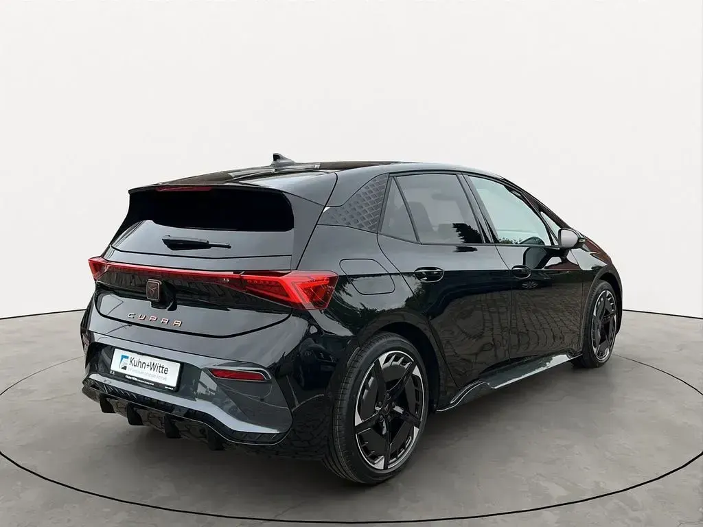 Nowe Cupra Born 169 kW (231 KM) 2026 Czarny Hatchback