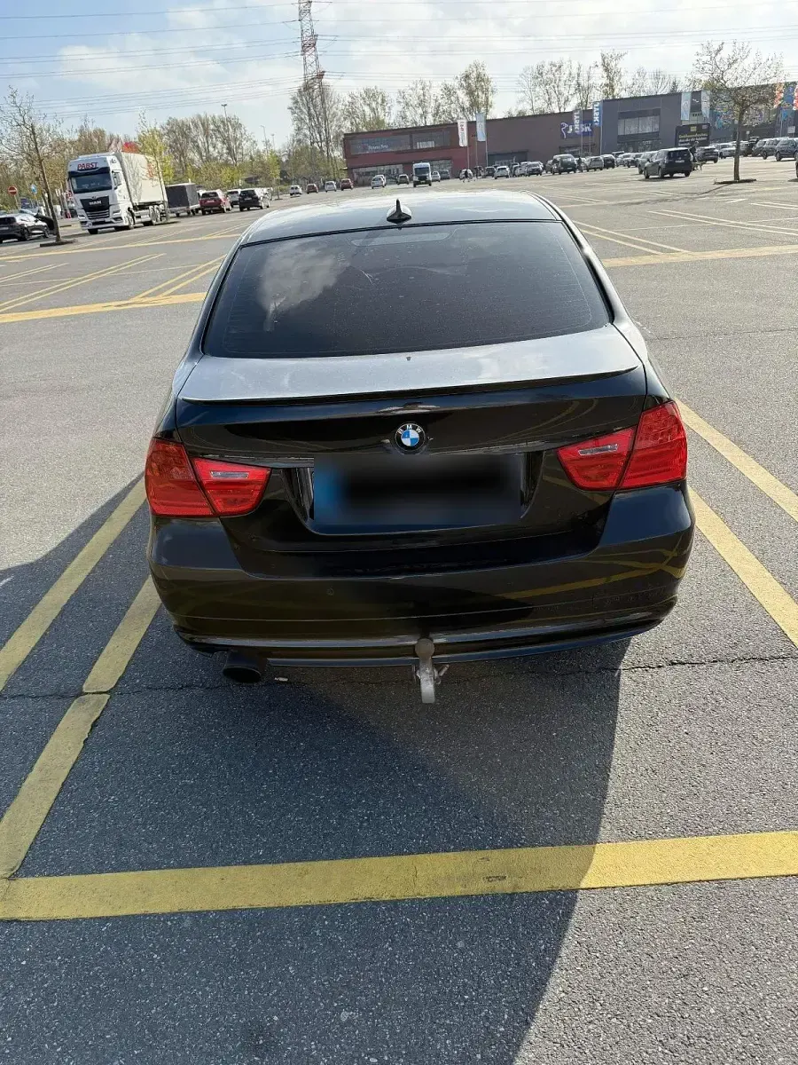 Second-hand BMW 320 170 CP (125 kW) 2009 Negru Berlinǎ