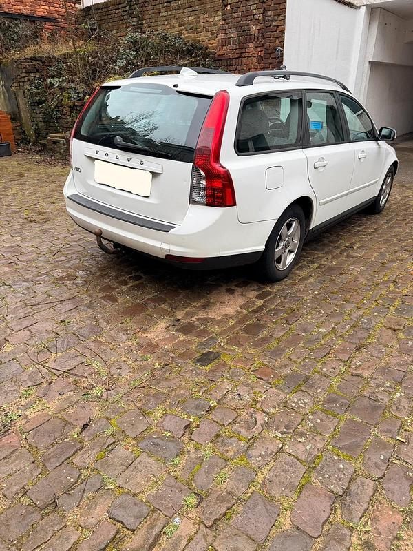 Gebraucht Volvo V50 109 PS (80 kW) 2009 Weiß Kombi