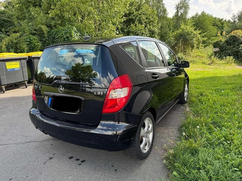 Gebraucht Mercedes A160 82 PS (60 kW) 2010 Schwarz Kleinwagen
