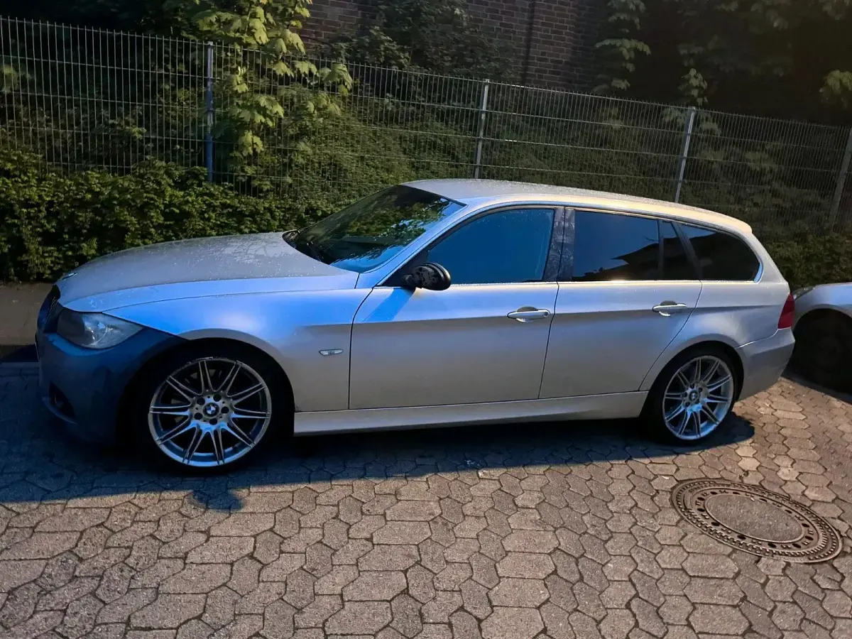 Gebraucht BMW 330 300 PS (220 kW) 2006 Silber Kombi