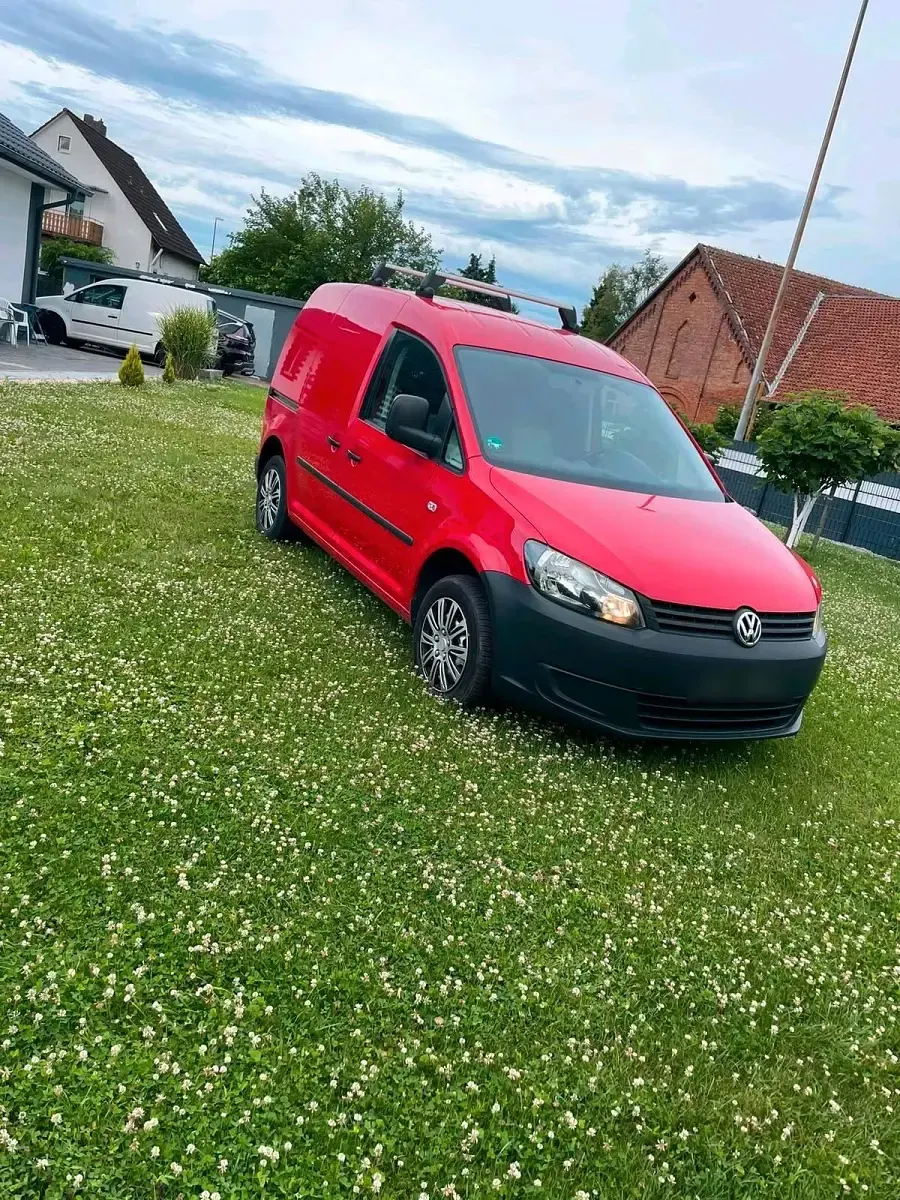 Gebraucht VW Caddy 102 PS (75 kW) 2011 Rot Van / Kleinbus