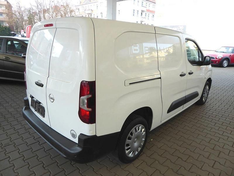 Gebraucht Opel Combo Edition 102 PS (75 kW) 2019 Weiß Van / Kleinbus