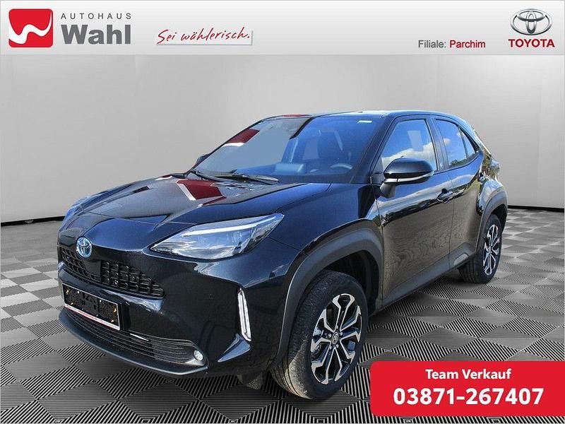 Schwarz Neu 2025 Toyota Yaris Cross SUV | 32.044 € (Etwas zu teuer) - Bild 1/4