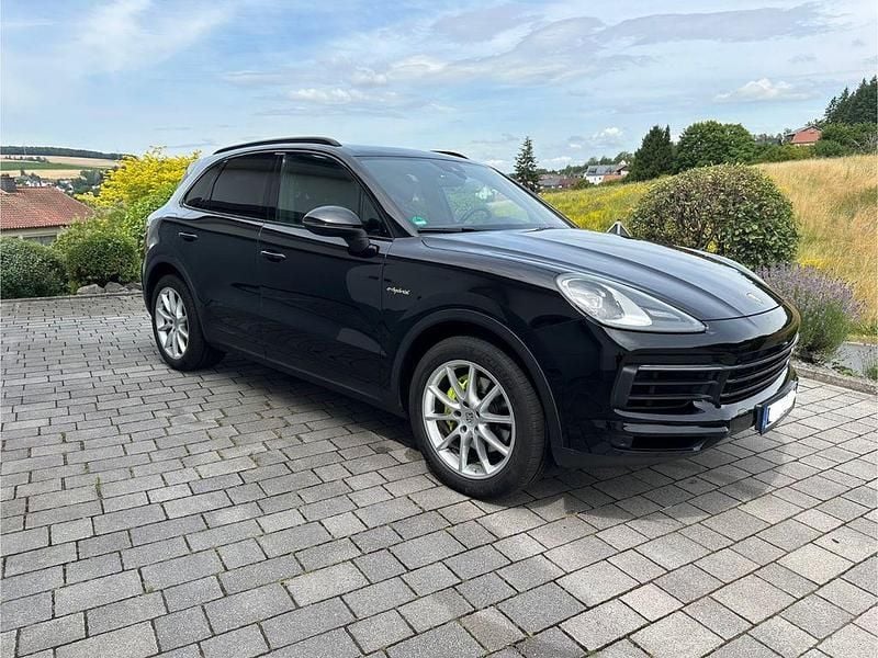 Schwarz Gebraucht 2020 Porsche Cayenne SUV | 61.900 € (Superpreis) - Bild 1/4