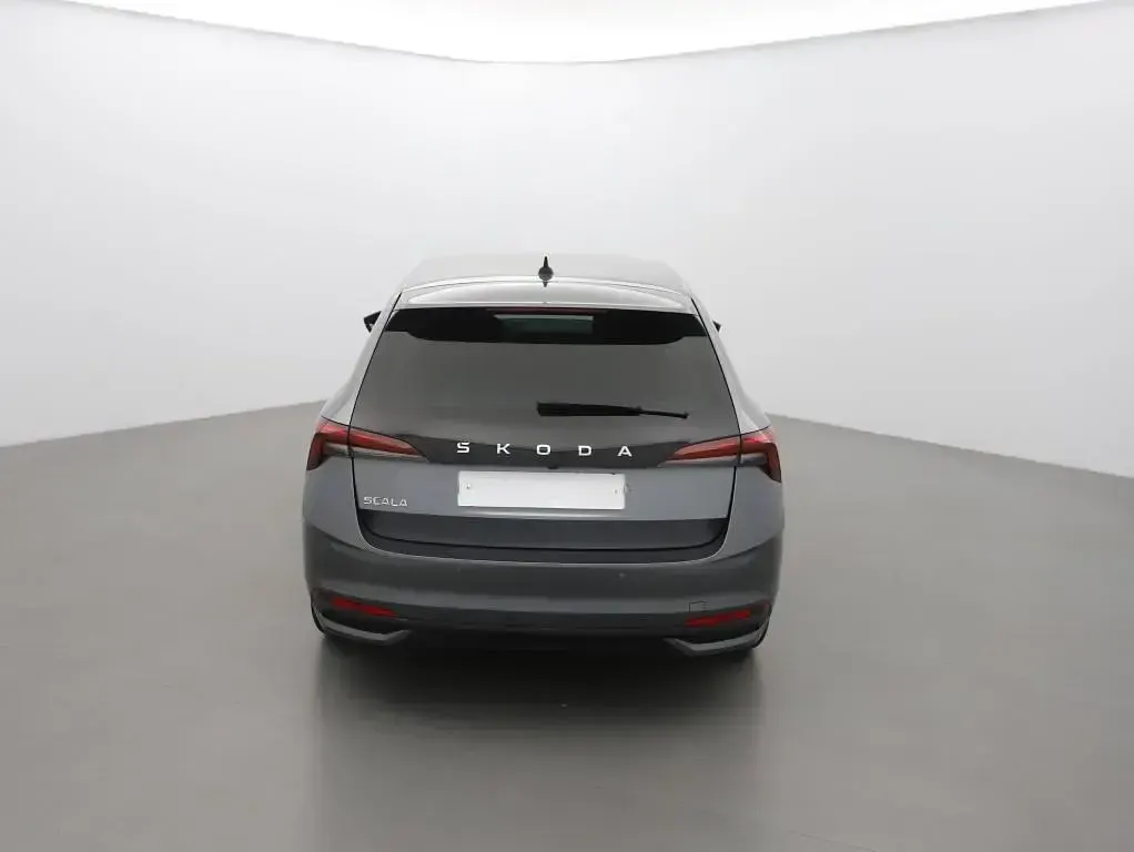 Usata Skoda Scala Selection 118 CV (86 kW) 2025 Grigio Utilitaria