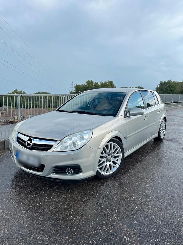Silber Gebraucht 2005 Opel Signum Kombi | 4.399 € (Teuer) - Bild 1/4